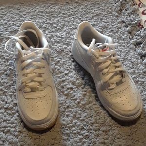 Air force 1 can fit woman 7 and a half 8